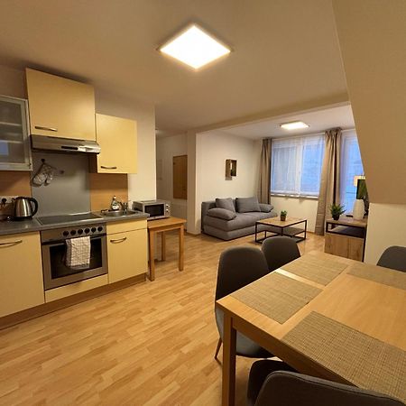 Anita Apartment 5 Flattach Luaran gambar