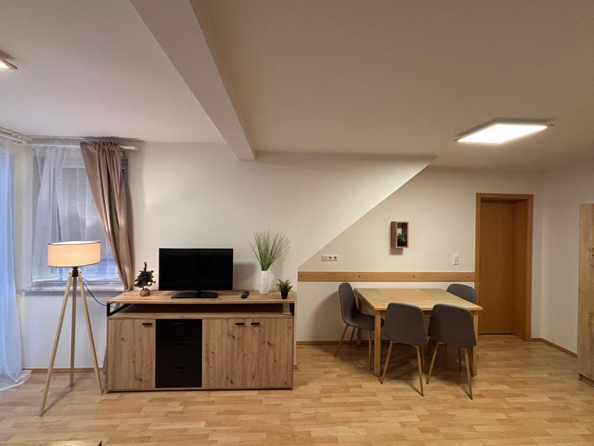 Anita Apartment 5 Flattach Luaran gambar